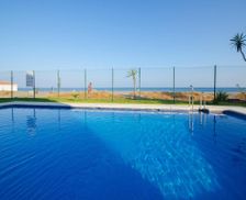 Spain Andalucía Estepona vacation rental compare prices direct by owner 23785068