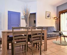 France Languedoc-Roussillon Uzès vacation rental compare prices direct by owner 26795807
