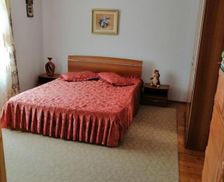 Romania Neamţ Agapia vacation rental compare prices direct by owner 26958622