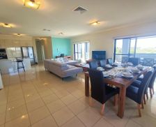 Australia Queensland Redcliffe vacation rental compare prices direct by owner 18396044