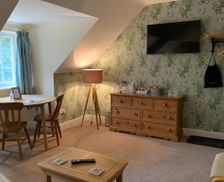 United Kingdom West Sussex Horsham vacation rental compare prices direct by owner 15107237