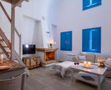 Greece Santorini Foinikiá vacation rental compare prices direct by owner 16314058