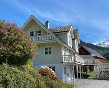 Norway Vestland Innvik vacation rental compare prices direct by owner 12751168