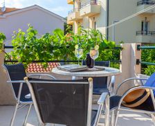 Croatia Split-Dalmatia County Drašnice vacation rental compare prices direct by owner 14724964