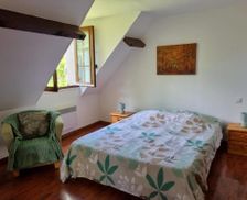 France Burgundy Saint-Martin-des-Champs vacation rental compare prices direct by owner 15102629