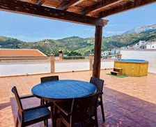 Spain Andalucía Canillas de Albaida vacation rental compare prices direct by owner 14739713