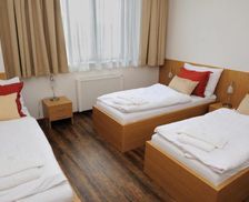 Czechia Central Bohemia Hřebečníky vacation rental compare prices direct by owner 19386904