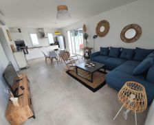 France New Aquitaine Dolus-d'Oléron vacation rental compare prices direct by owner 23760988