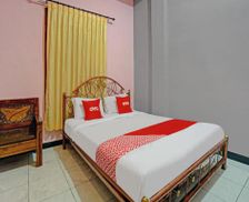 Indonesia East Java Batu vacation rental compare prices direct by owner 13790044