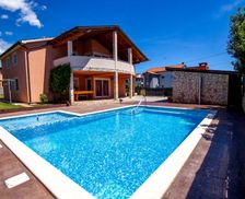 Croatia Istria Pula vacation rental compare prices direct by owner 14892751