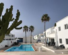 Spain Lanzarote Costa Teguise vacation rental compare prices direct by owner 14716715