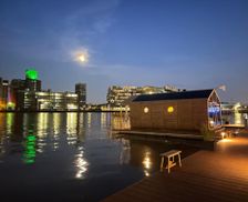 Netherlands Zuid-Holland Rotterdam vacation rental compare prices direct by owner 35108792