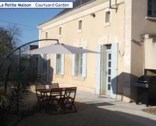 France Deux-Sèvres Argenton lʼÉglise vacation rental compare prices direct by owner 13410719