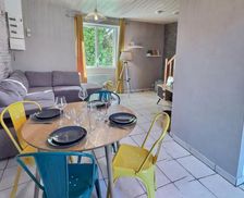 France Deux-Sèvres Combrand vacation rental compare prices direct by owner 24803419