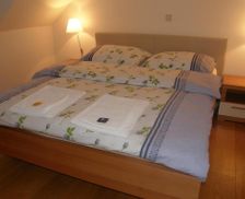 Slovenia Notranjska Cerknica vacation rental compare prices direct by owner 14231656