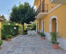 Italy Abruzzo Celano vacation rental compare prices direct by owner 26685963