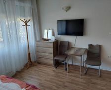 Hungary Jasz-Nagykun-Szolnok Cserkeszőlő vacation rental compare prices direct by owner 16006748