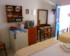 Greece Sifnos Kamares vacation rental compare prices direct by owner 17931276