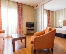 Spain Andalucía San Juan de Aznalfarache vacation rental compare prices direct by owner 14057598