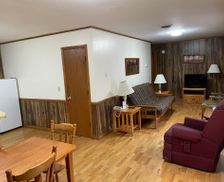 United States North Carolina Spruce Pine vacation rental compare prices direct by owner 14469498