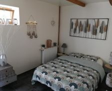 France Burgundy Bouhy vacation rental compare prices direct by owner 15114509