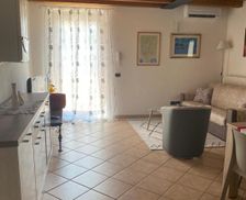 Italy Veneto Calmasino vacation rental compare prices direct by owner 14567568