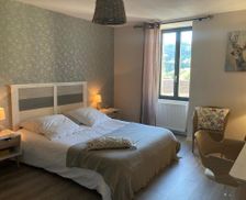 France Burgundy Saint-Romain vacation rental compare prices direct by owner 14875565