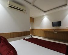 India Gujarat Surat vacation rental compare prices direct by owner 15053423