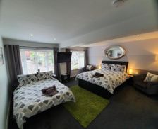 United Kingdom Berkshire Wokingham vacation rental compare prices direct by owner 13996176