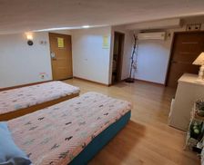 South Korea Gyeongsangnam-do Tongyeong vacation rental compare prices direct by owner 14062949