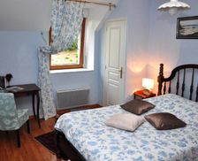 France Pays de la Loire Saint-Georges-Buttavent vacation rental compare prices direct by owner 12985728