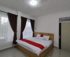 Indonesia Central Java Purwokerto vacation rental compare prices direct by owner 15916444