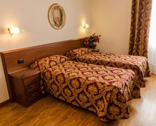 Italy Veneto Nogarole Rocca vacation rental compare prices direct by owner 13668010