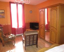 France Centre Saint-Nicolas-des-Motets vacation rental compare prices direct by owner 14238519