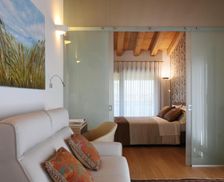 Italy Veneto Cornarè vacation rental compare prices direct by owner 16169899