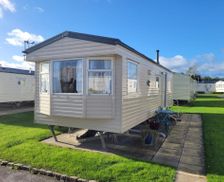 United Kingdom Clwyd Rhyl vacation rental compare prices direct by owner 16018386