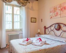 Italy Tuscany Montecarlo vacation rental compare prices direct by owner 18898324