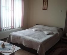 Romania Harghita Păuleni-Ciuc vacation rental compare prices direct by owner 15077115