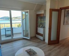 Spain Galicia Viveiro vacation rental compare prices direct by owner 13433967