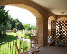 Italy Umbria Montefalco vacation rental compare prices direct by owner 14022604