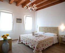 Italy Veneto Mirano vacation rental compare prices direct by owner 14327582