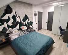 Romania Vâlcea Brezoi vacation rental compare prices direct by owner 16255956