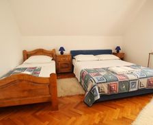 Croatia Lika-Senj County Otočac vacation rental compare prices direct by owner 15898342