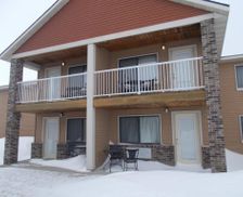 United States South Dakota Aberdeen vacation rental compare prices direct by owner 12688341