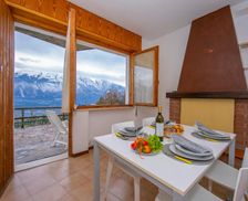 Italy Lombardy Tremosine Sul Garda vacation rental compare prices direct by owner 4025124