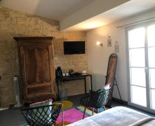 France New Aquitaine Verteuil-sur-Charente vacation rental compare prices direct by owner 14272373