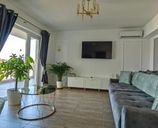 Romania Dolj Craiova vacation rental compare prices direct by owner 28941308