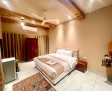 Oman Ad Dakhiliyah Al Ḩamrāʼ vacation rental compare prices direct by owner 29230424