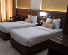 India Madhya Pradesh Gwalior vacation rental compare prices direct by owner 27021899