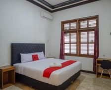 Indonesia Central Java Semarang vacation rental compare prices direct by owner 29325968
